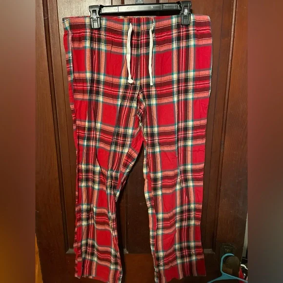 Old Navy Flannel Pajama Pants. Size L. - Picture 2 of 2